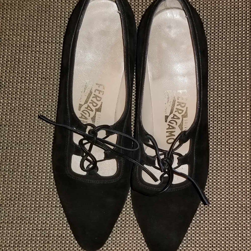 Size 8B Salvatore Ferragamo women's shoes